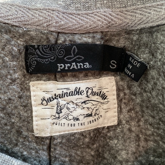 S Prana Sweatshirt - Picture 4 of 4